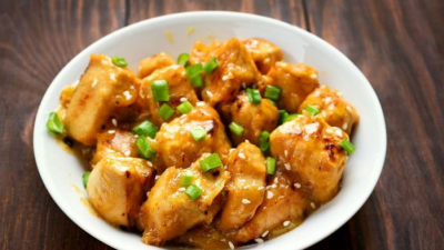Куриное филе с чесноком в медово-соевом соусе: блюдо в восточном стиле