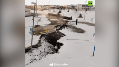 В центре исландского города появились огромные разломы (видео)