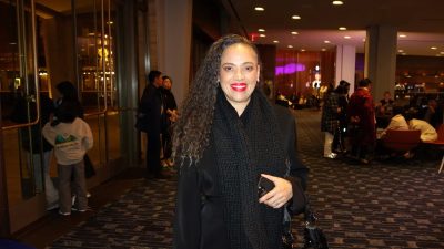 Симфонический оркестр Shen Yun исцеляет и очищает, говорит целительница