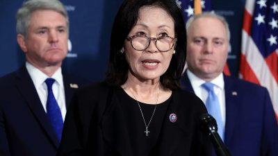Американская законодательница-кореянка призывает президента Южной Кореи разрешить проведение гастролей шоу Shen Yun в стране несмотря на противодействия Пекина