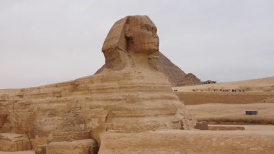 Учёные пытаются отыскать тайный «зал знаний» под пирамидами в Египте