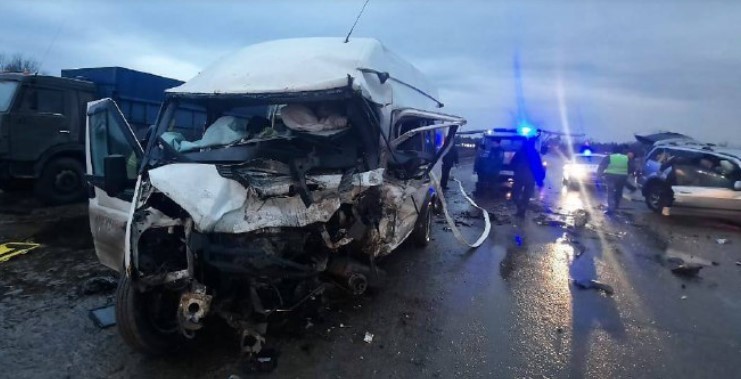 ДТП под Ростовом: 4 человека погибли, 19 пострадали (видео) Фото: Госавтоинспекция Ростовской области/t.me
| Epoch Times Россия