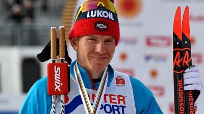 Александр Большунов выиграл гонку на 10 км на Кубке России в Тюмени