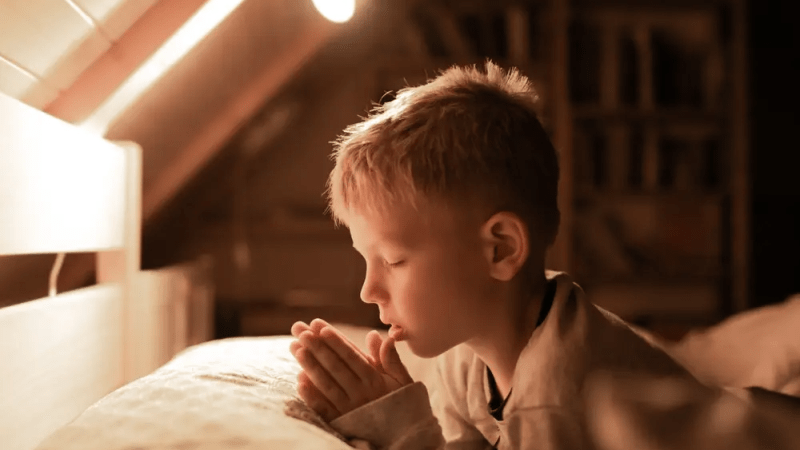 Мальчик хотел уйти из жизни, но получил мощный отклик с Небес (Shutterstock) | Epoch Times Россия