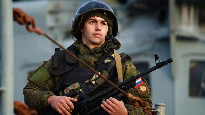 Путин увеличивает штатную численность армии на 170 тысяч человек