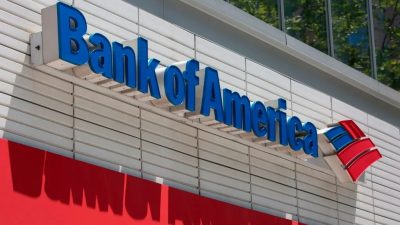 Крупные банки США за одну неделю подали заявки на закрытие 64 филиалов