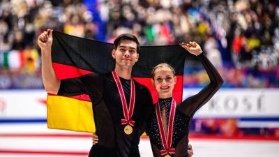 Сменивший спортивное гражданство россиянин выиграл с партнёршей Гран-при в Пекине