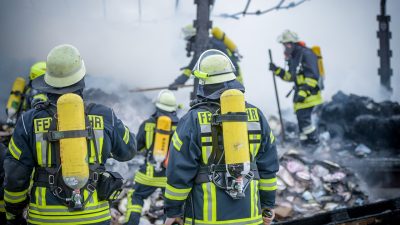 Крупный пожар на рынке в Ростове-на-Дону: пожарные боролись с огнём всю ночь