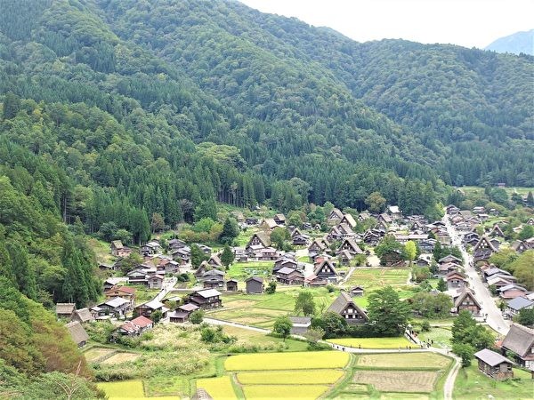 Сказочные хижины японской деревни Гассё