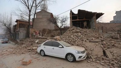 Сильное землетрясение на северо-западе Китая унесло жизни не менее 127 человек