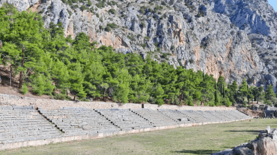 Стадионы, театры и гробницы: по следам древних греков