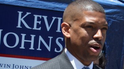 Американский боксёр и канадский хоккеист получили гражданство РФ