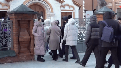 Очереди в столичные музеи в новогодние праздники попали на видео