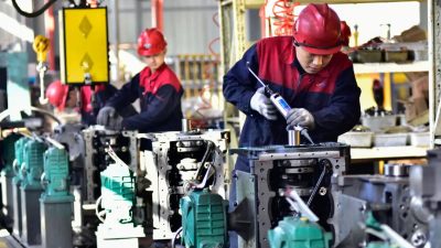 Активность китайских предприятий замедлилась в декабре третий месяц подряд
