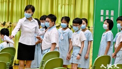 Гонконг установил рекорд текучести учительских кадров