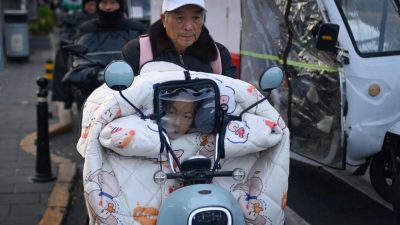 Население Китая сокращается второй год при рекордно низком уровне рождаемости