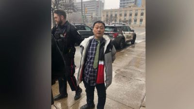 В Торонто арестован мужчина за нападение на последователей Фалуньгун