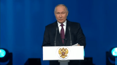 Путин предложил удвоить размер выплат академикам и членкорам РАН