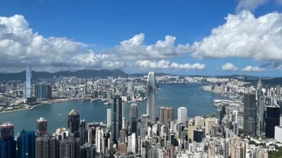 Кризис на рынке недвижимости Гонконга углубляется, отрицательные показатели по акциям достигли 19-летнего максимума