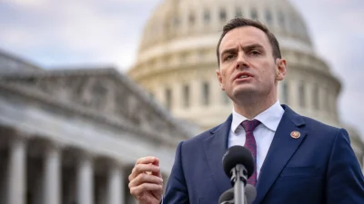 Противоположностью коммунизма является вера в Бога: член палаты представителей Галлахер