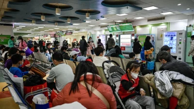 В Пекине и Восточном Китае резко выросло число случаев COVID-19 и смертей после китайского Нового года