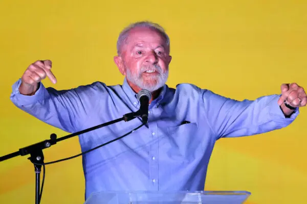 Бывший президент Бразилии собирает сторонников на фоне политического преследования из-за предполагаемого переворота
