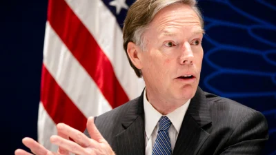 Китай продолжает воровать интеллектуальную собственность: посол Бернс