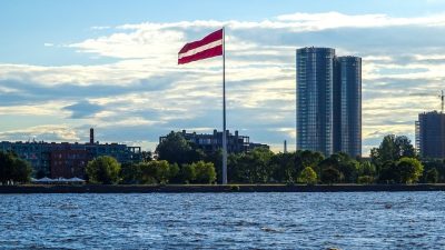 Латвия продлила ограничения на въезд для россиян до 2025 года: что это значит для туристов и граждан?
