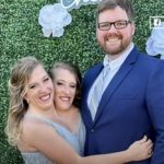 Одна из пары сиамских близняшек вышла замуж за ветерана армии США (видео)