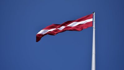 Латвия заявила о необходимости железного занавеса с Россией
