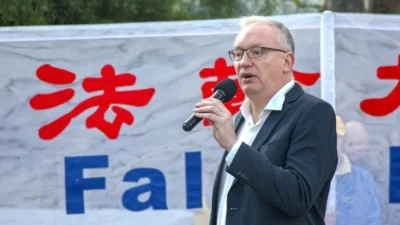 Деньги австралийских налогоплательщиков используются для преследования верующих в Китае, заявил парламентарий