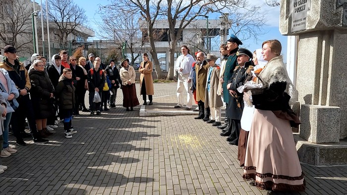 Театральная экскурсия по мотивам рассказов Льва Толстого на улицах Севастополя