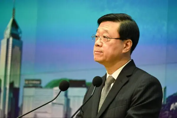 «Си Цзиньпин начал полностью контролировать Гонконг»