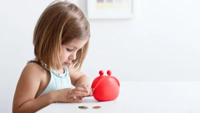 Шесть вещей, которые дети должны знать о трате денег