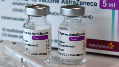 AstraZeneca впервые признала появление тромбоза от её вакцины против COVID-19
