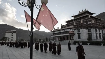 Более 20 человек погибло во время студенческих протестов в Тибете, китайские СМИ молчат, сказал очевидец