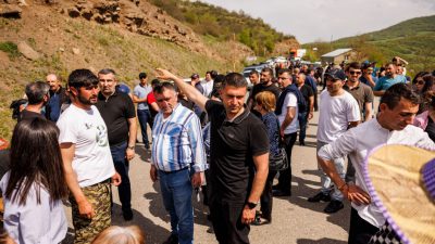 Протесты в Армении: Минобороны выявит военнослужащих-демонстрантов