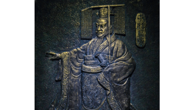 Гробница императора Цинь Шихуанди, который хотел жить вечно