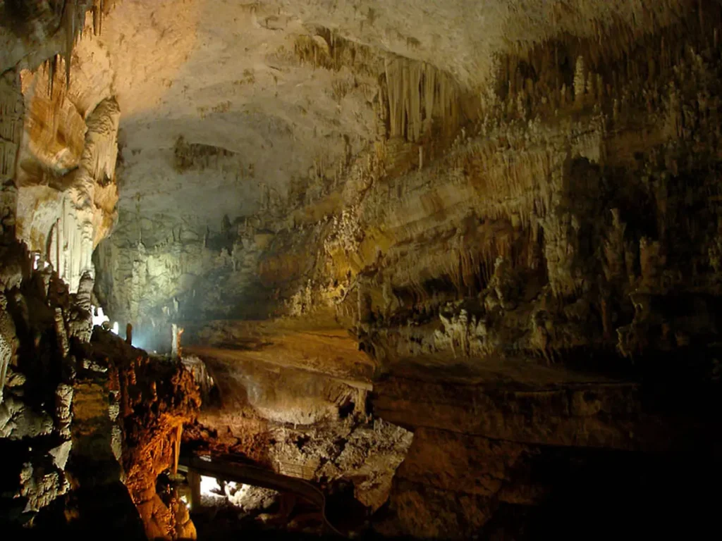 Выстрел в пустоту помог обнаружить подземную пещеру глубиной 9 километров
