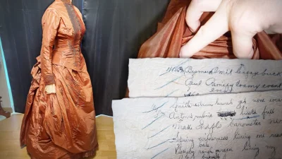 Женщина купила платье XIX века и обнаружила в тайном кармашке непонятную записку