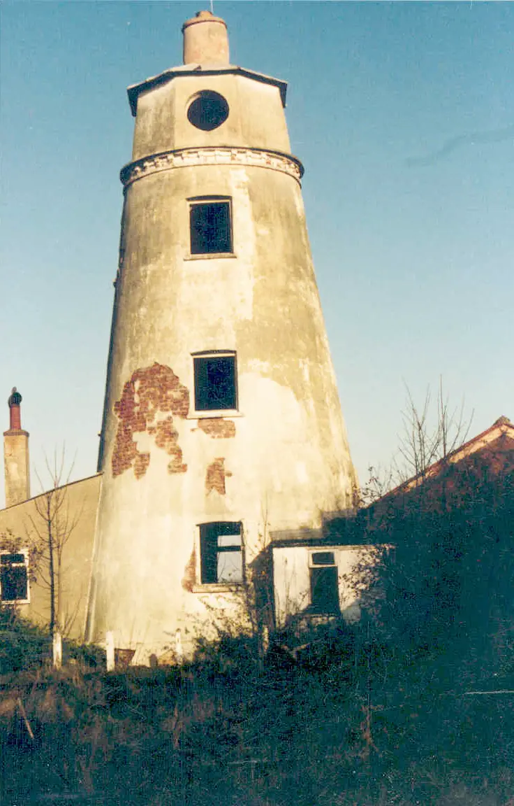 Старый маяк превращён в роскошный дом отдыха
