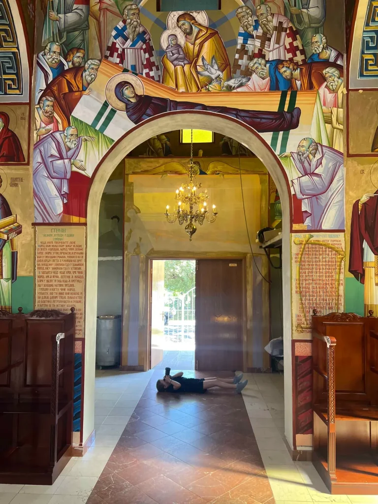 Отец-фотограф позволил девятилетней дочери провести свадебную фотосессию — результаты поразили всех