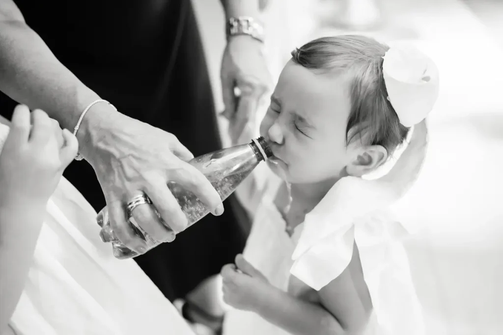 Отец-фотограф позволил девятилетней дочери провести свадебную фотосессию — результаты поразили всех