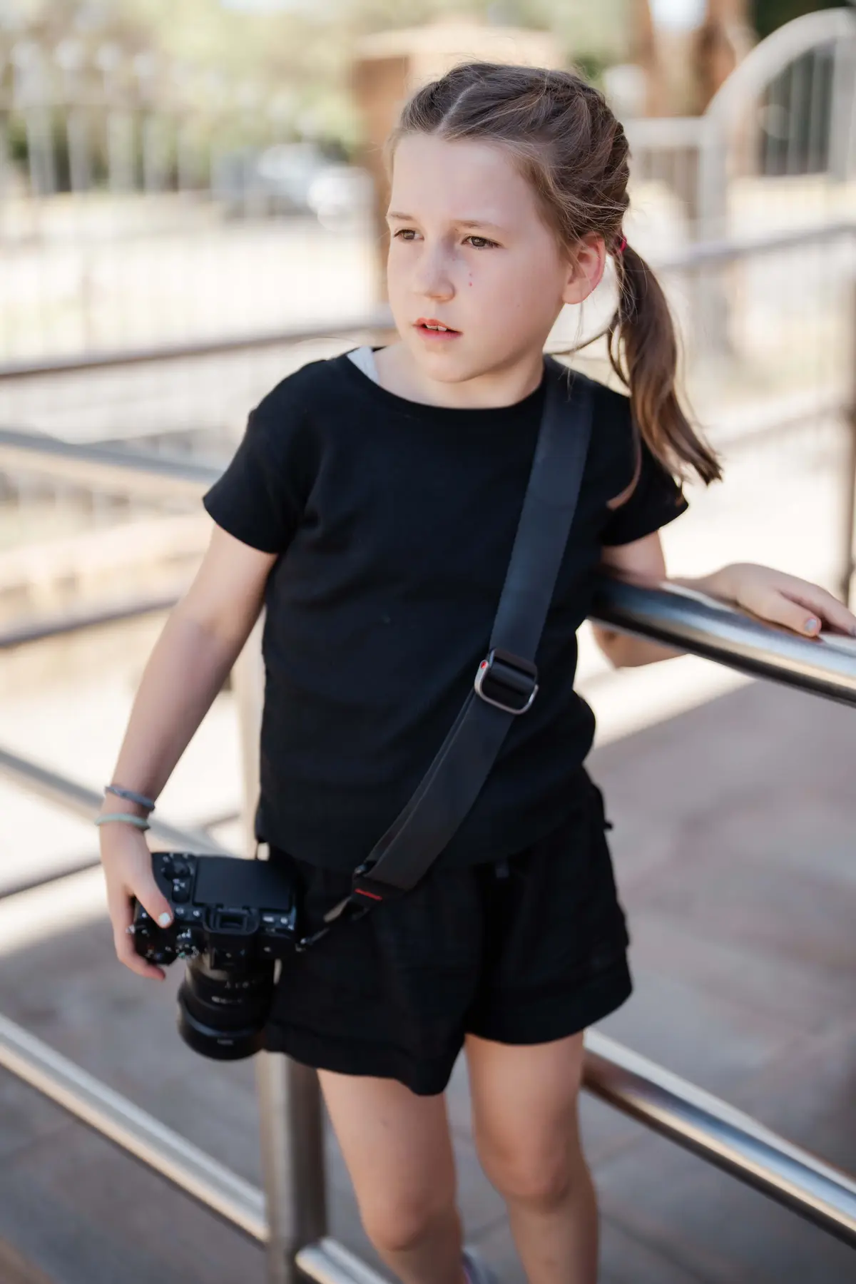 Отец-фотограф позволил девятилетней дочери провести свадебную фотосессию — результаты поразили всех