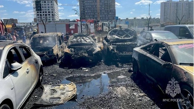 На штрафстоянке в Подмосковье сгорели 9 автомобилей (видео)