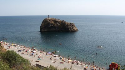 АТОР: Продажи туров в Крым упали на 20% после удара по Севастополю