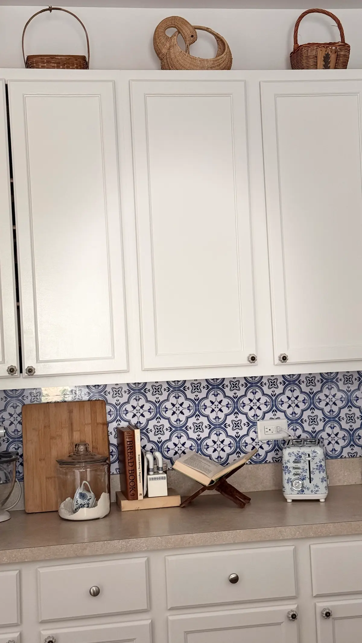 Молодые супруги превратили свой дом в винтажный коттедж и предпочитают неспешный образ жизни