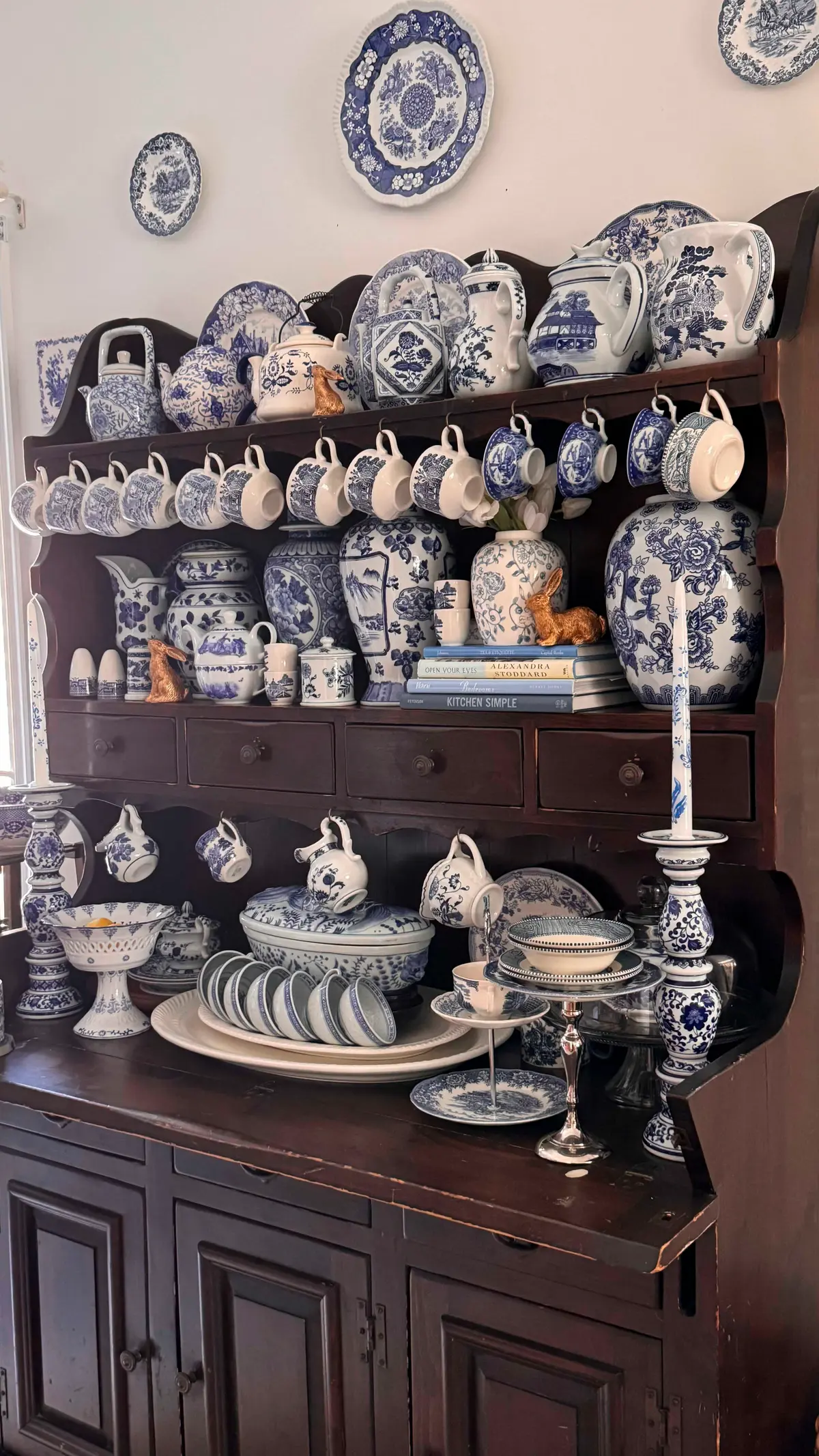 Молодые супруги превратили свой дом в винтажный коттедж и предпочитают неспешный образ жизни