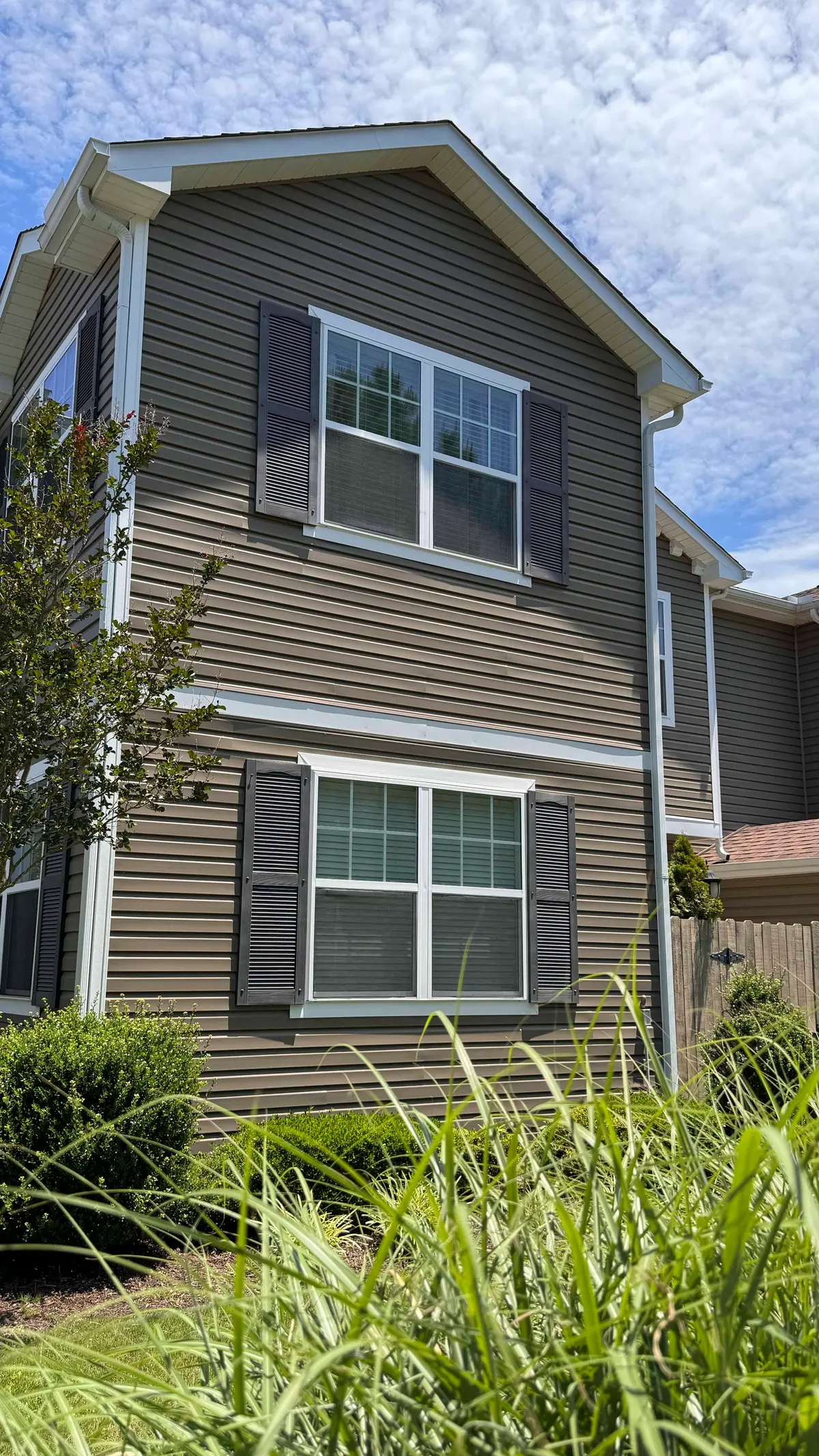 Молодые супруги превратили свой дом в винтажный коттедж и предпочитают неспешный образ жизни