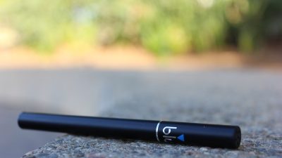 У школьницы лопнуло лёгкое после курения вейпов